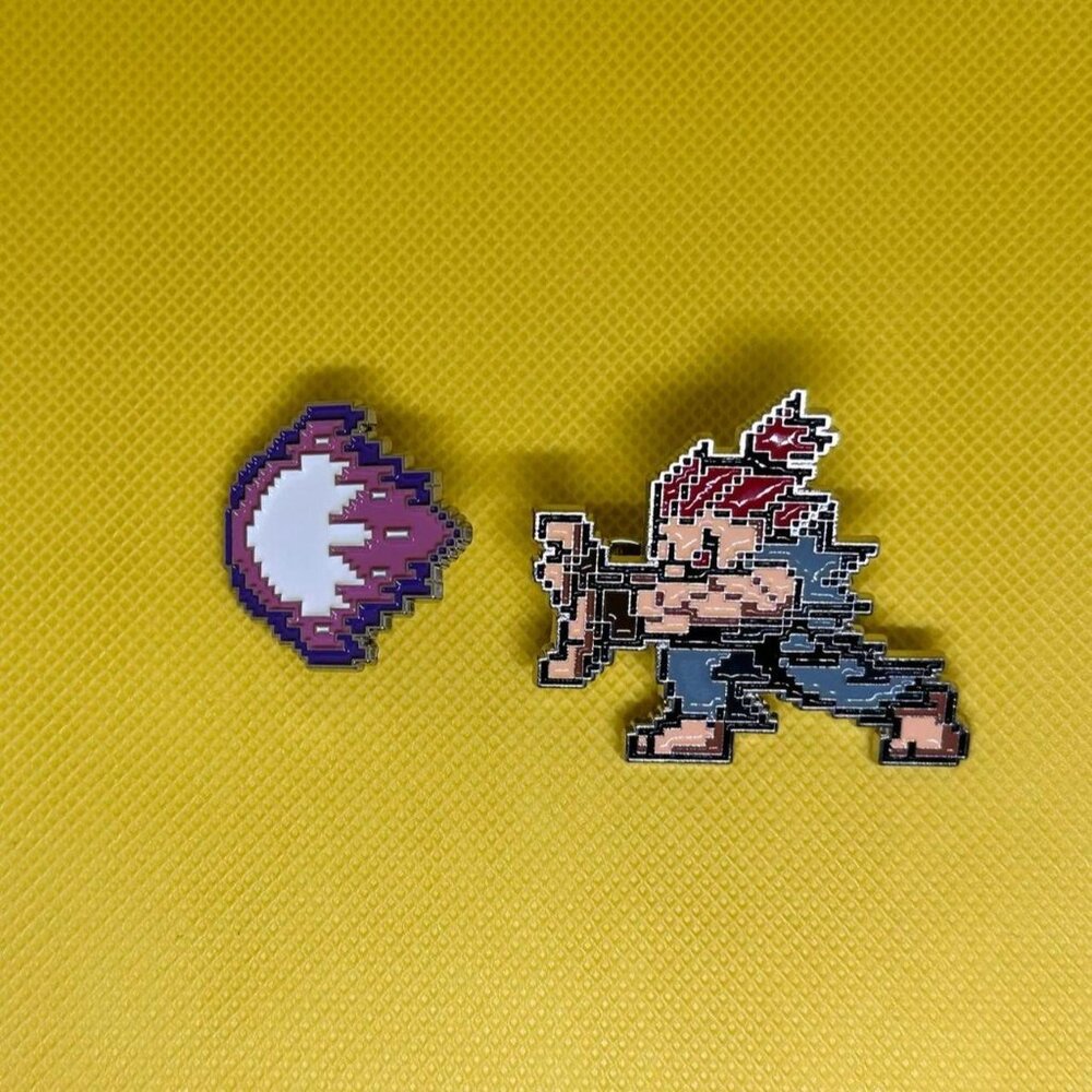 Retro 8 Bit Akuma Street Fighter 2 piece enamel pin fitted cap lapel pin